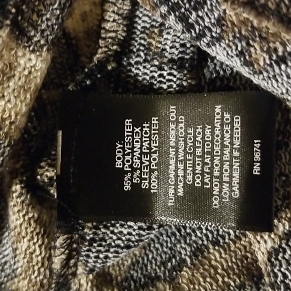 Signature Studio Animal Print Top Shirt Size Large Mob Wife - Picture 8 of 8